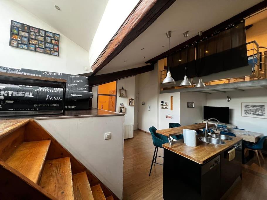 Appartement Pepite Rare 8 Personnes Au Coeur Battant Du Vieux Lyon Extérieur photo