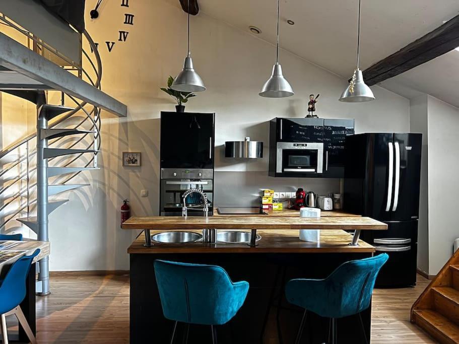 Appartement Pepite Rare 8 Personnes Au Coeur Battant Du Vieux Lyon Extérieur photo